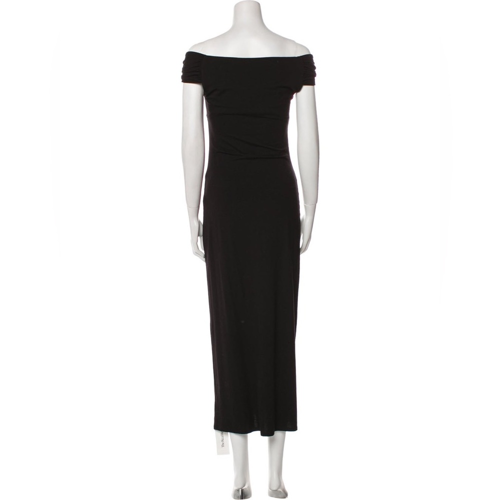 Elegant Black Off-Shoulder Dress - Picture 3 of 3